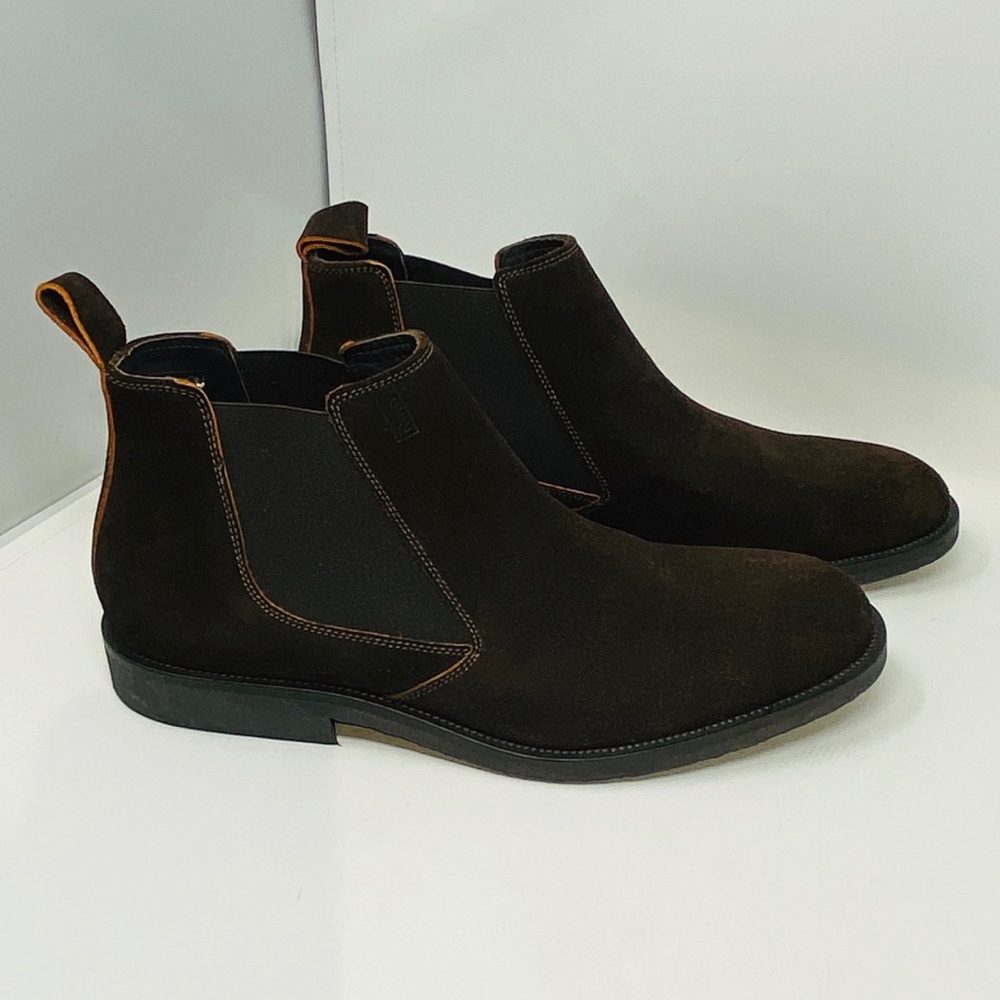 ARMANI COLLEZIONI**Brown Suede Boots**US 11*$895 - Picture 1 of 7